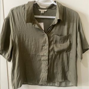 SOFT cropped collared button up